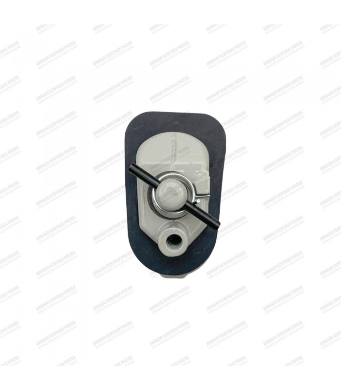 Trunk handle with key lock - R4 Sedan - 3