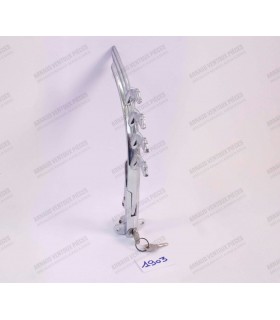 Front bonnet handle lever with 4 horse heads - 1