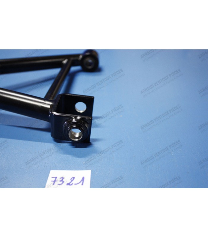Upper right rear triangle - 3
