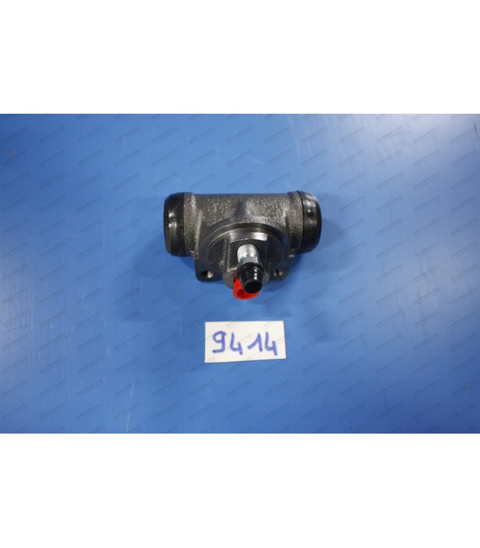 Right or Left Rear Drum Brake Wheel Cylinder - 2