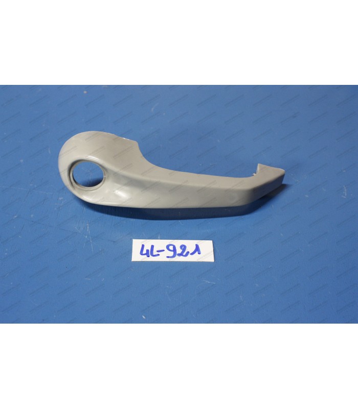 Gray plastic right door handle - 1