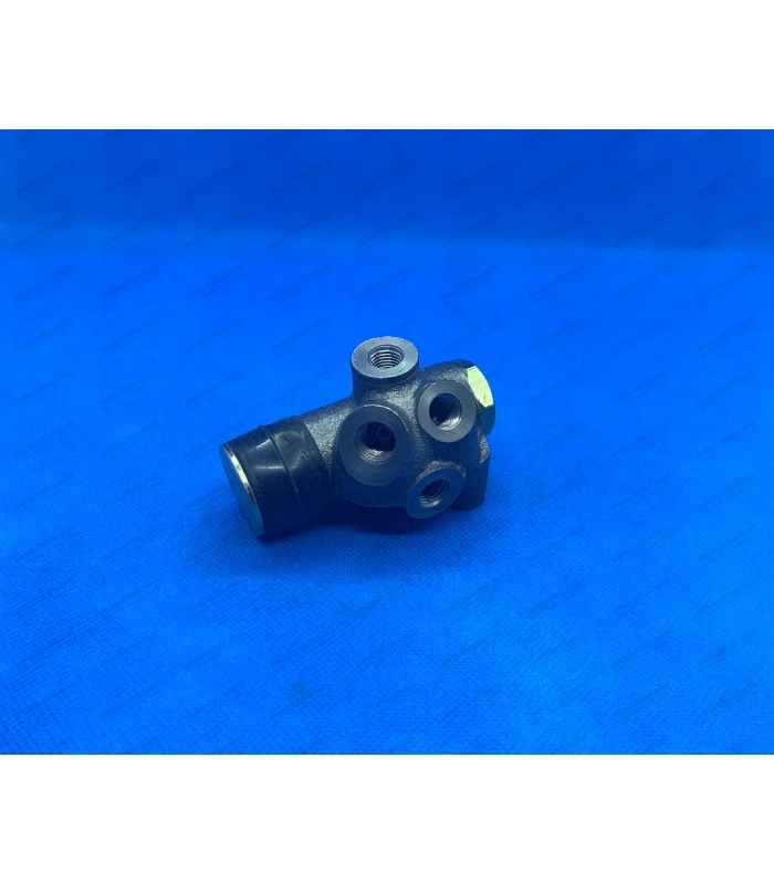 Répartiteur de frein 4 raccords - réf 7700685455 / 7701348257 - 4