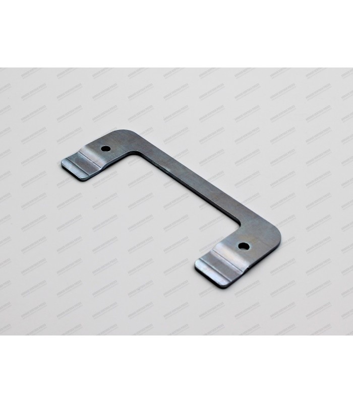 Interior handle fixing bracket for door closure