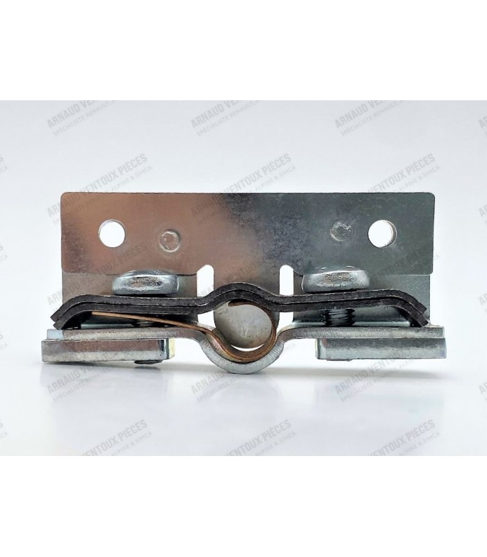 Pivoting window lower bracket - 3