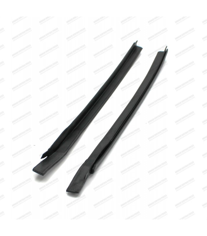 Pair of front door deflector vertical seals - Dauphine