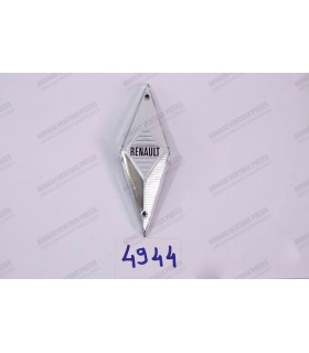 Off-centre plastic monogram for "Renault" front panel - 1